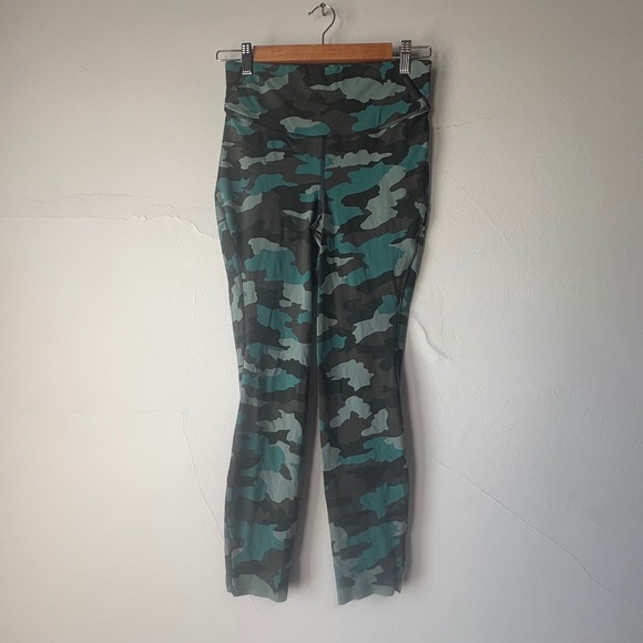Lululemon Base Pace High-Rise Running Tight Heritage 365 Camo Tidewater Size 8 - Picture 2 of 8